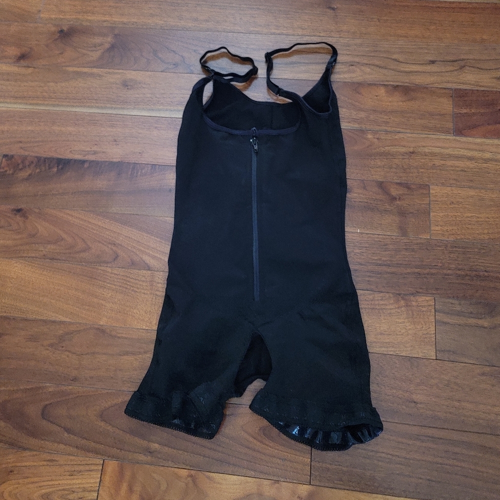 Waist Shaperz Shapewear, Size Medium